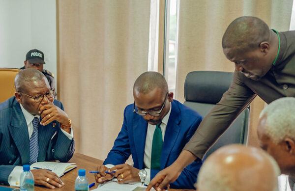 Route Okala – Kanal 7 : le gouvernement rassure et ouvre le dialogue avec les populations